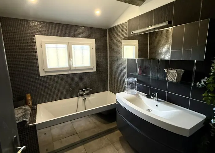 Villa Le Havre De Paix En Garrigue 4 3 Sdb Piscine Bezouce